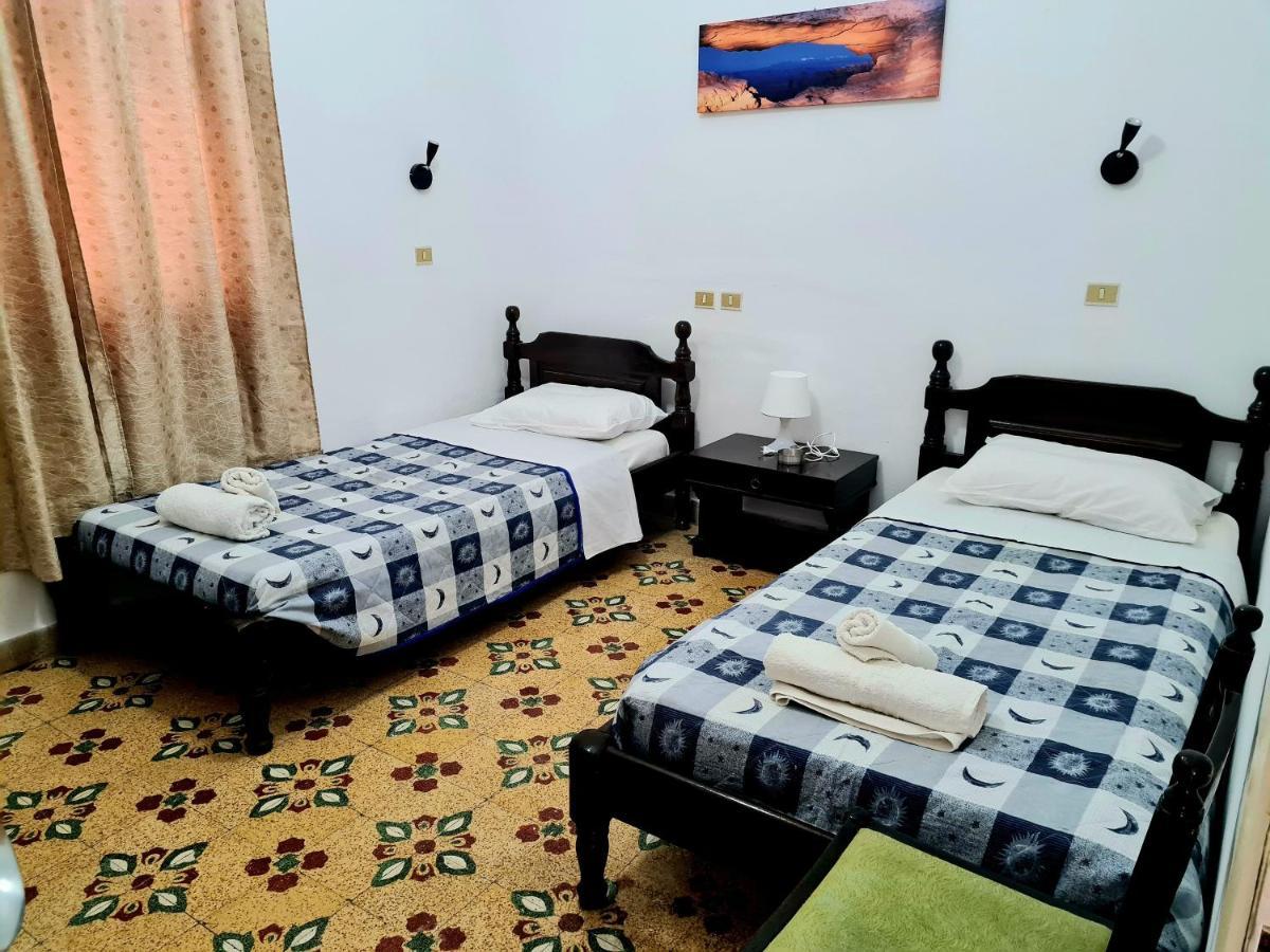 Avrahostelroom Karpathos Buitenkant foto