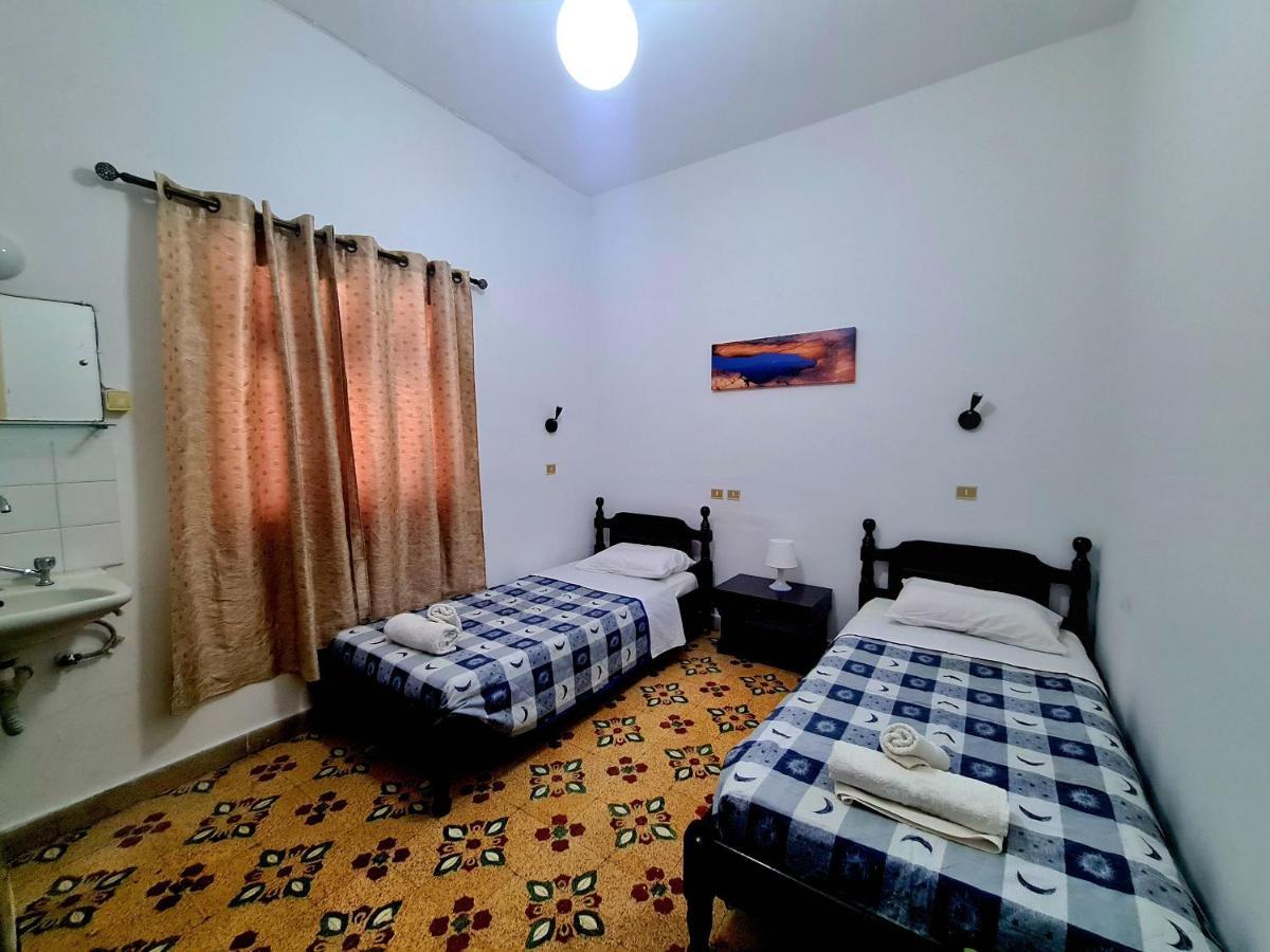 Avrahostelroom Karpathos Buitenkant foto